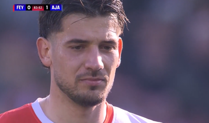 Jakub Moder z golem w klasyku. Uratował remis Feyenoordowi (VIDEO)